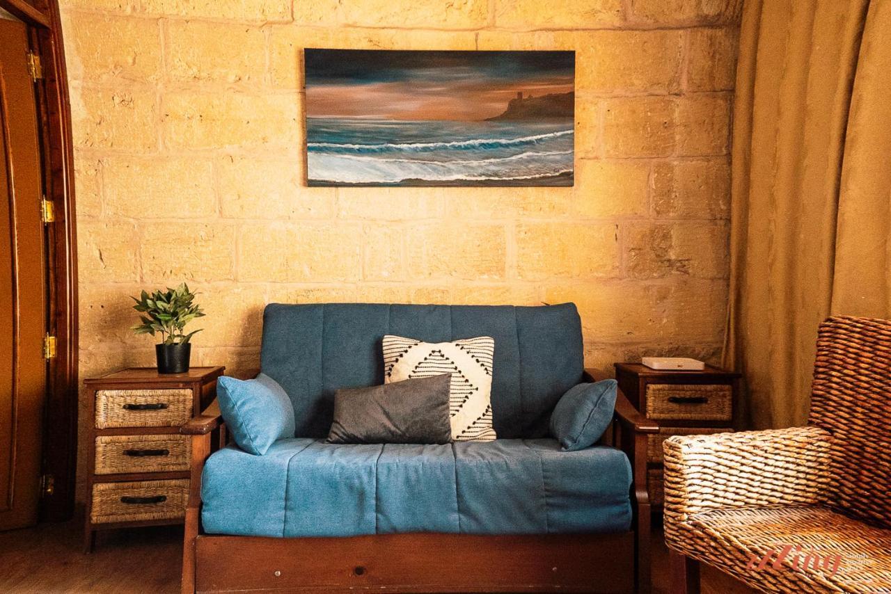 A Holiday Home Duplex In A Gozo Village Square ビクトリア エクステリア 写真